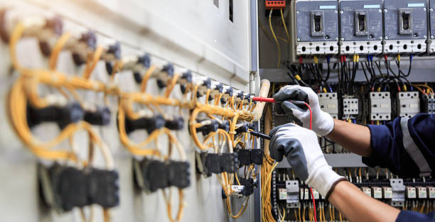 Professional Electrician technician working in Central Park, WA